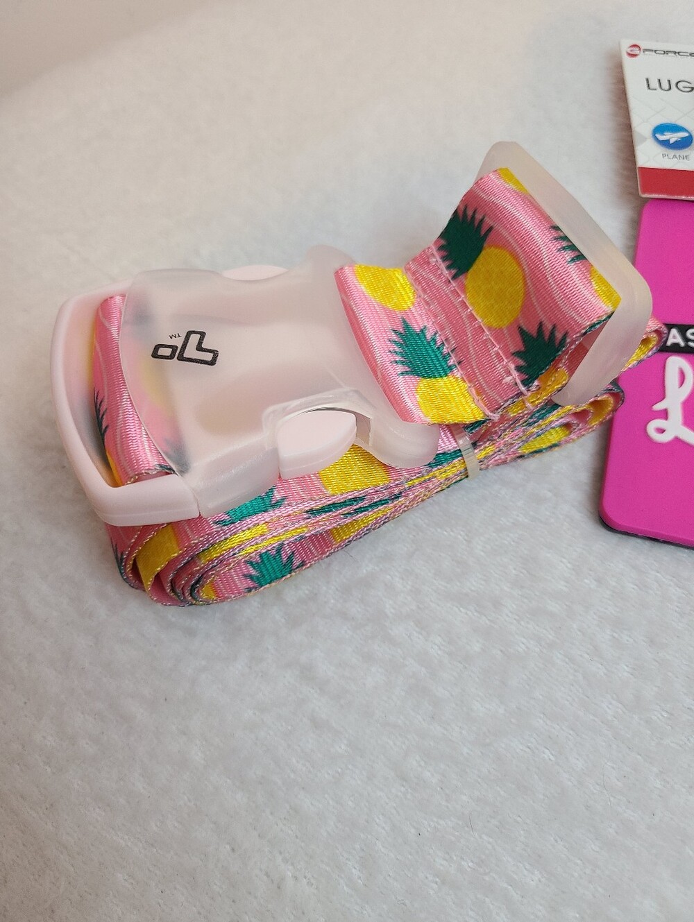 4pc Travel Luggage Accessory Set - Pouches, Luggage Tags, Strap - Picture 4 of 5